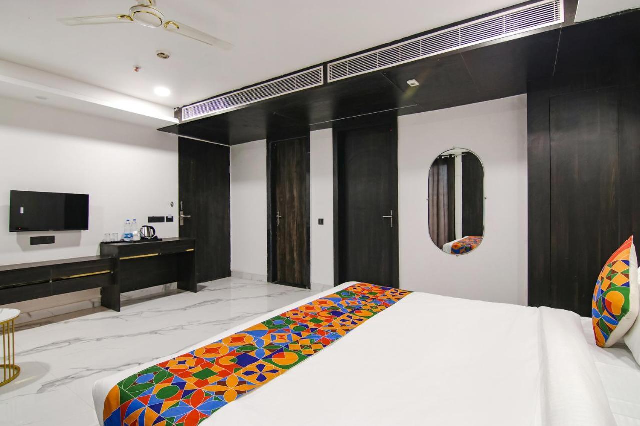 Fabhotel Greysky Нью-Делі Екстер'єр фото